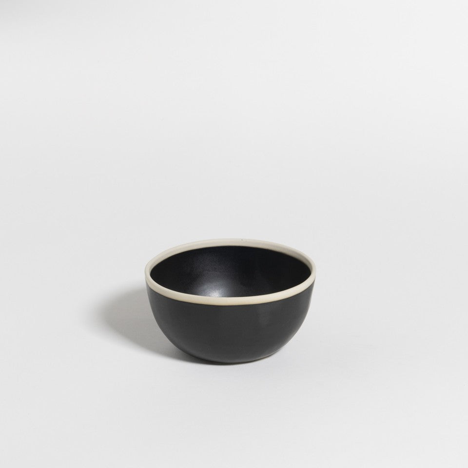 The Table Atelier Kom 13 cm Black Pepper