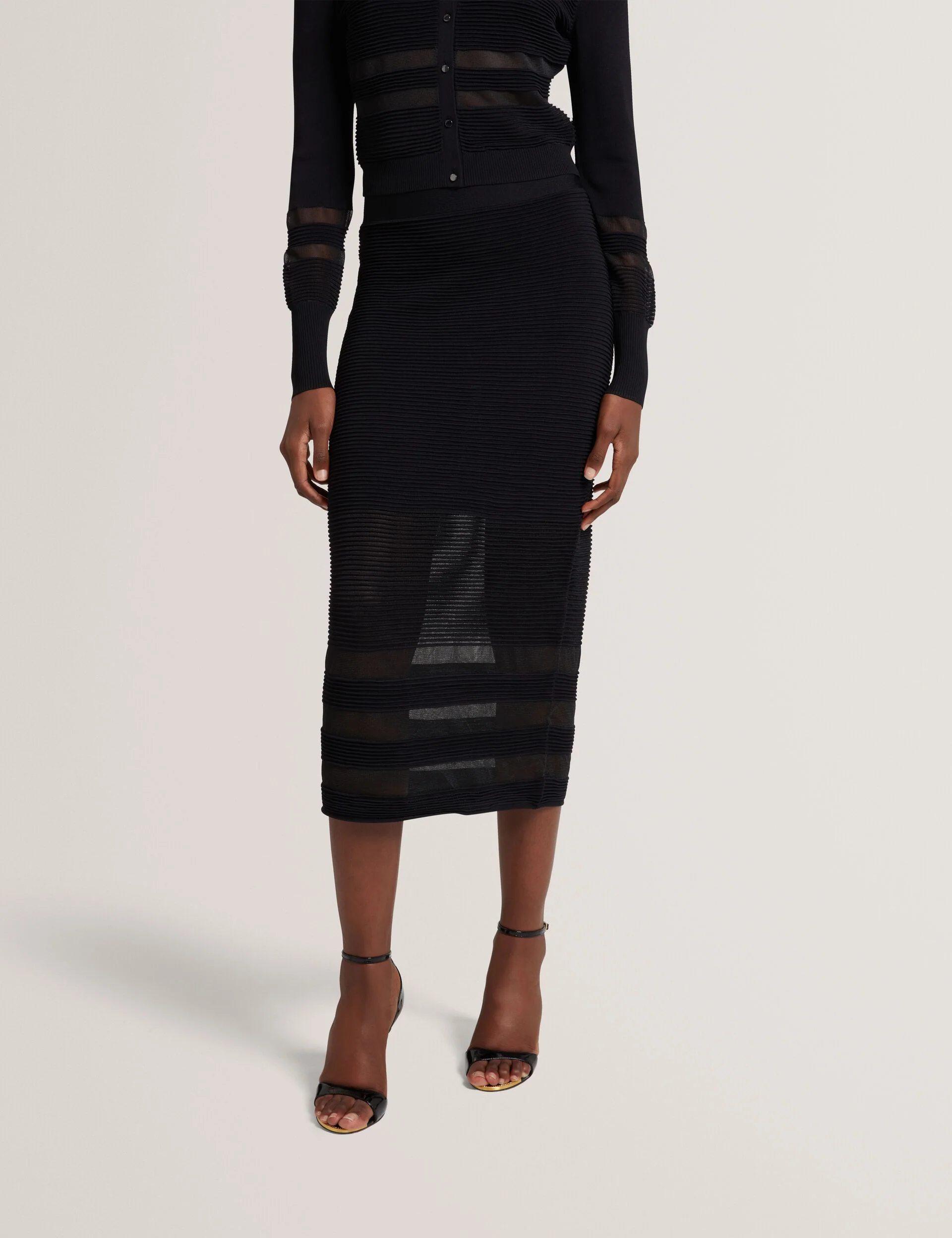 CAIRIE | BLACK