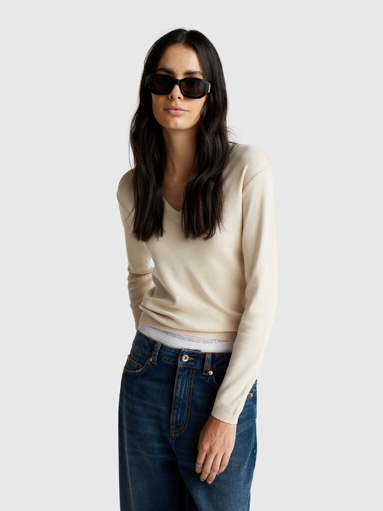Sweater with V-neck in pure cotton