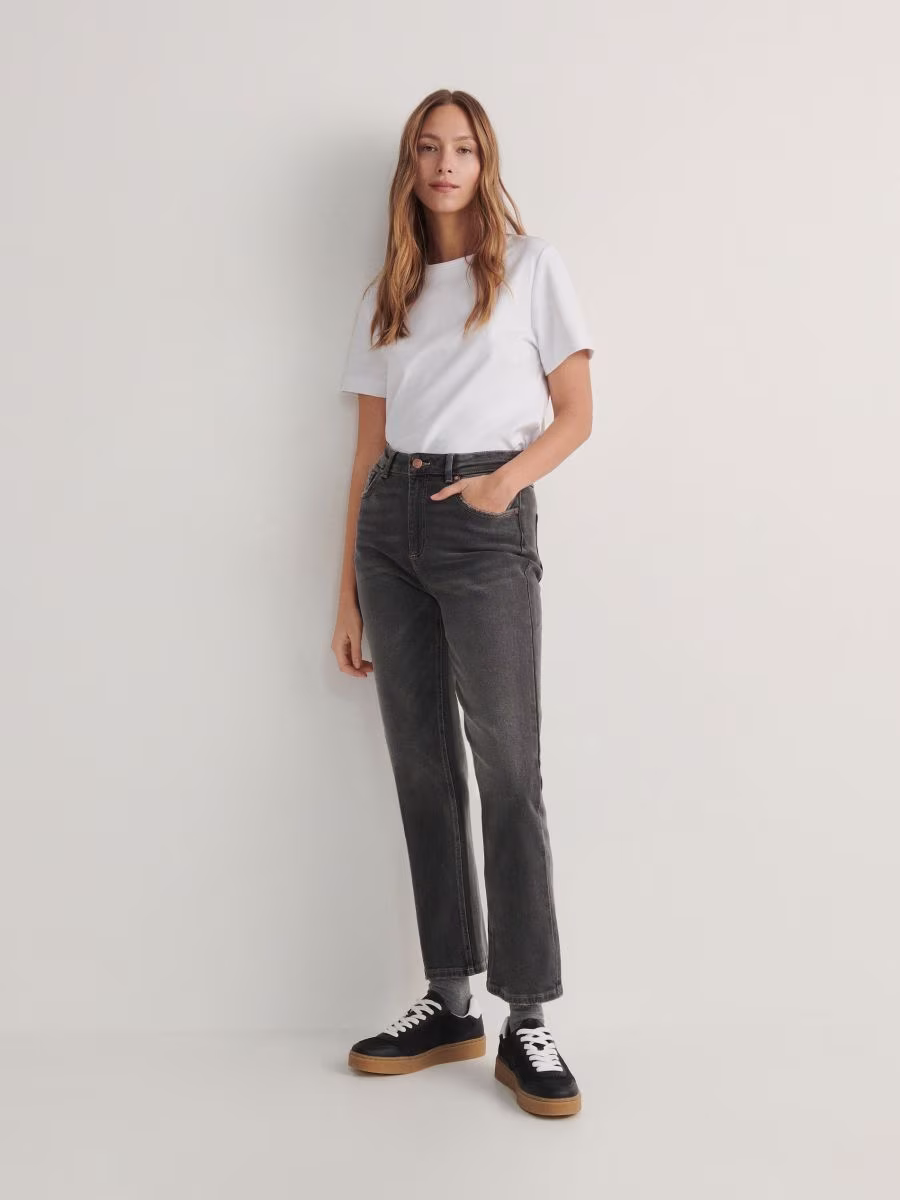 Straight Jeans
