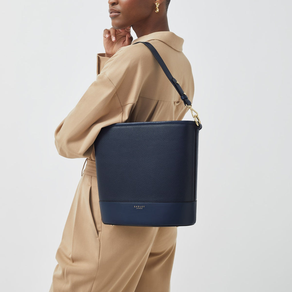 Montgomery Square - Medium Open Top Shoulder Bag