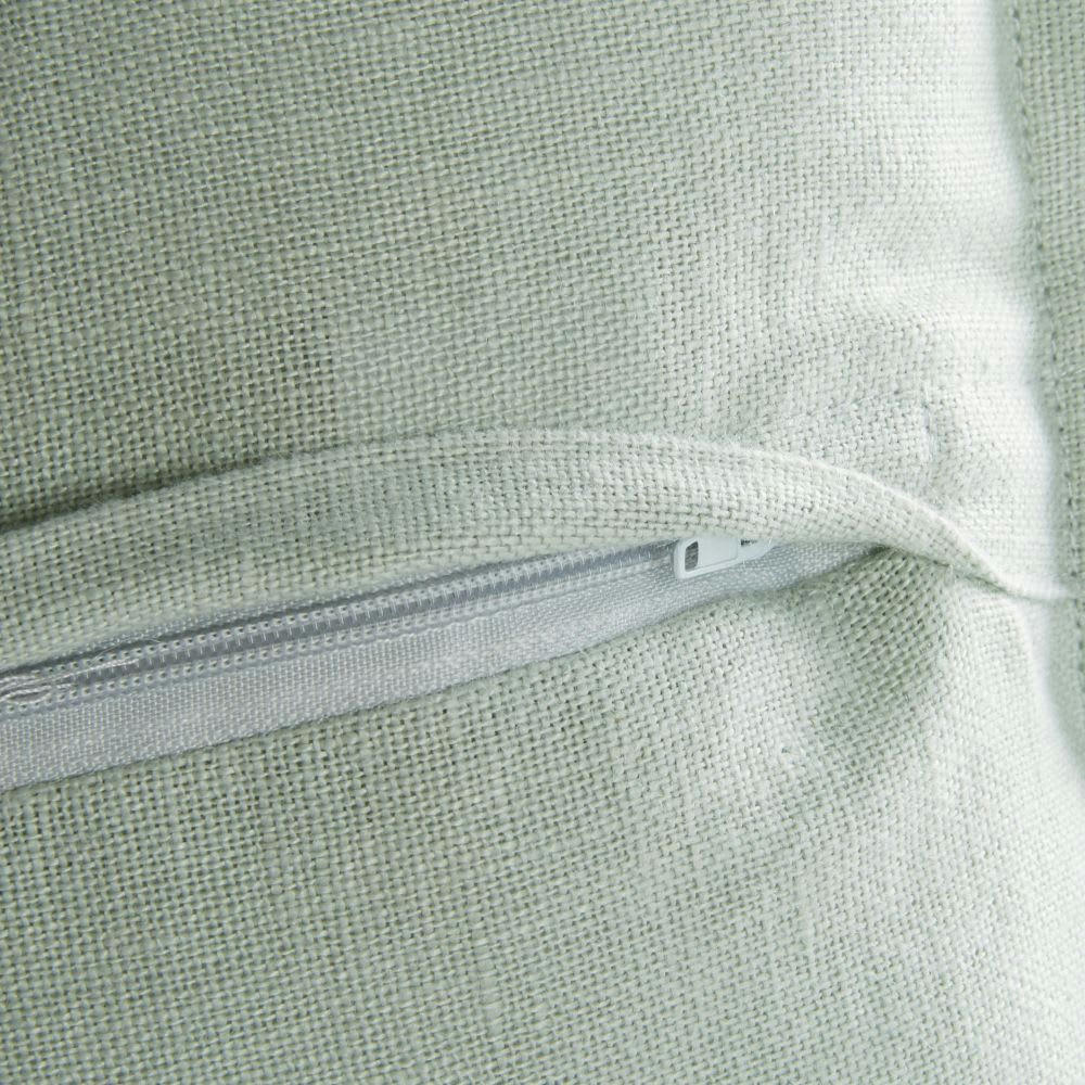 - Coussin en lin lavé vert d'eau 45x45