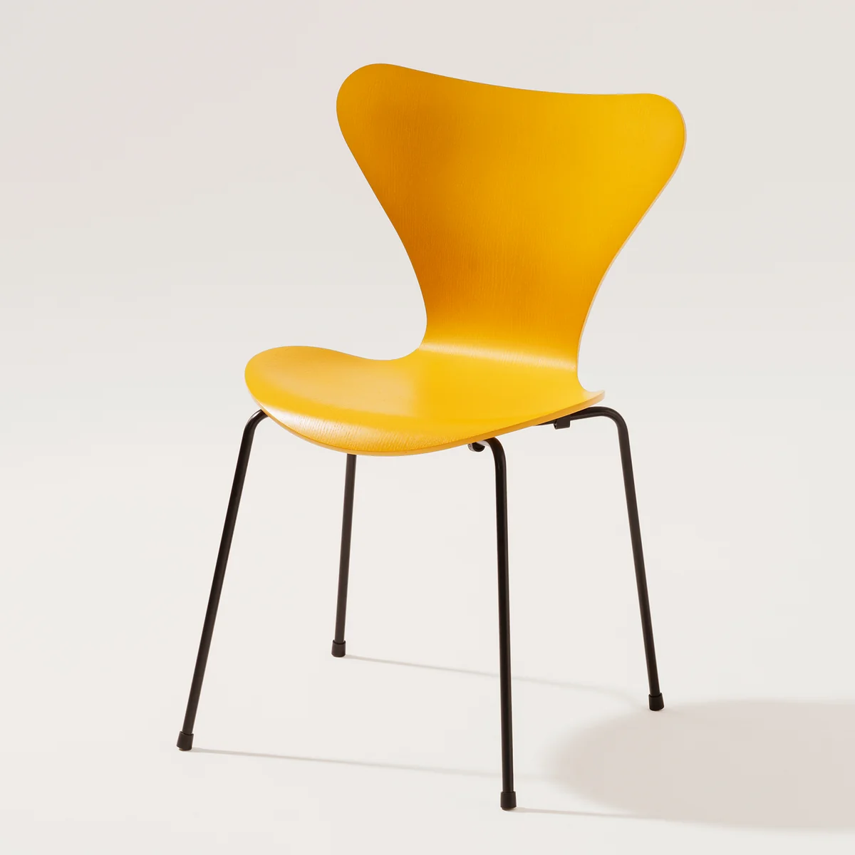 Fritz Hansen - Serie 7 Stuhl (Sense of Colour)