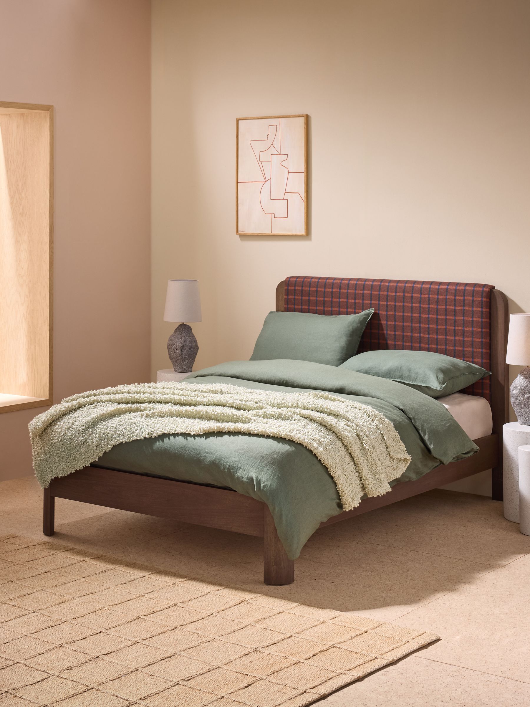 Evander Bed in Cale Check Rust Brown
