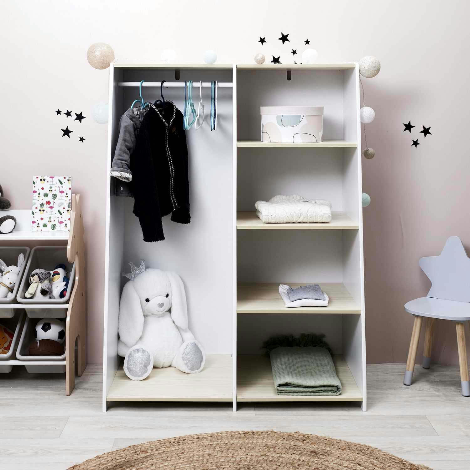 - Dressing pour enfants en bois