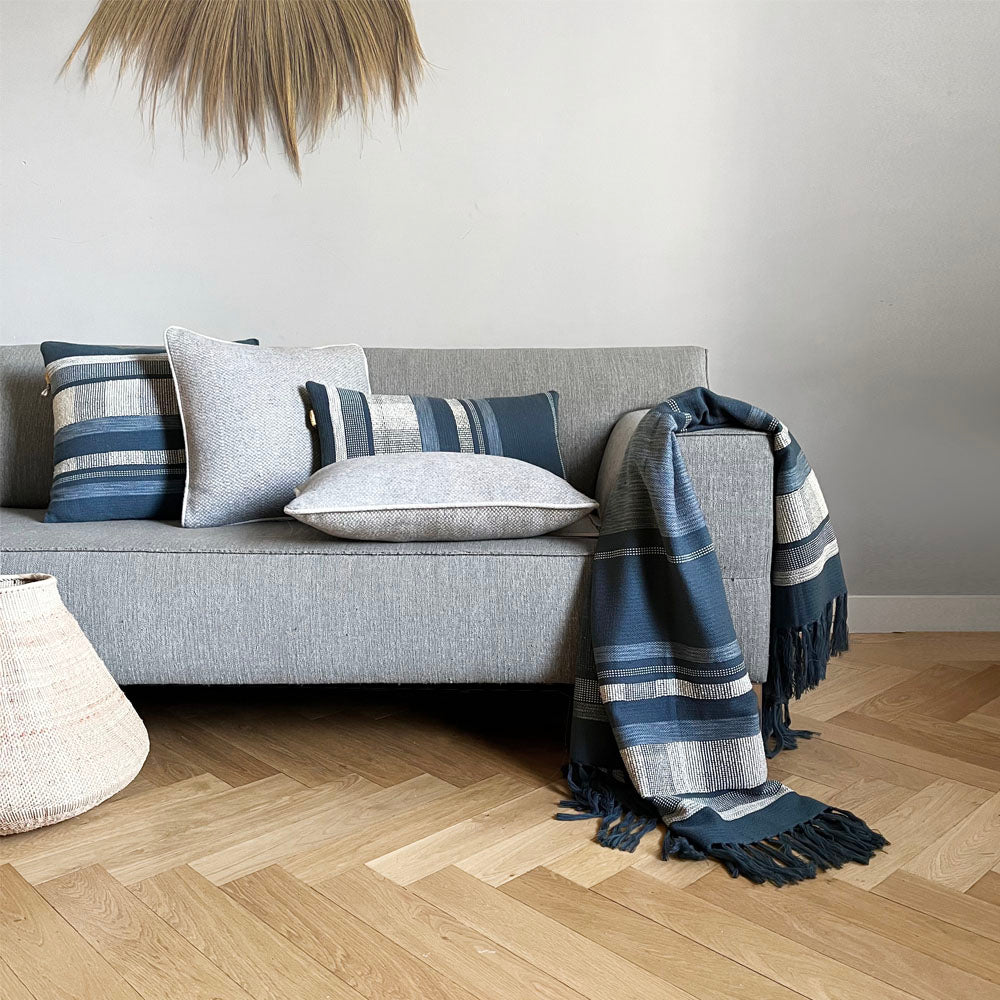 Malagoon Langwerpig Wollen Sierkussen - Natural Grey