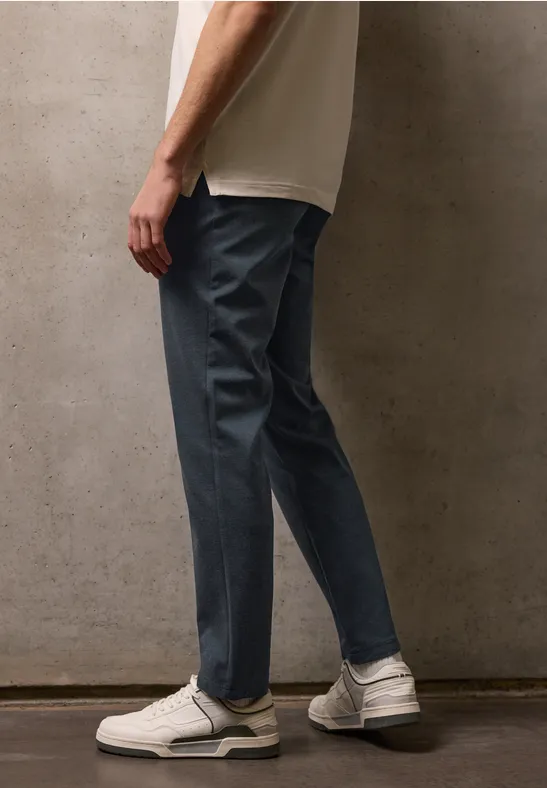 Chino aus elastischem Jersey mit Flexbund