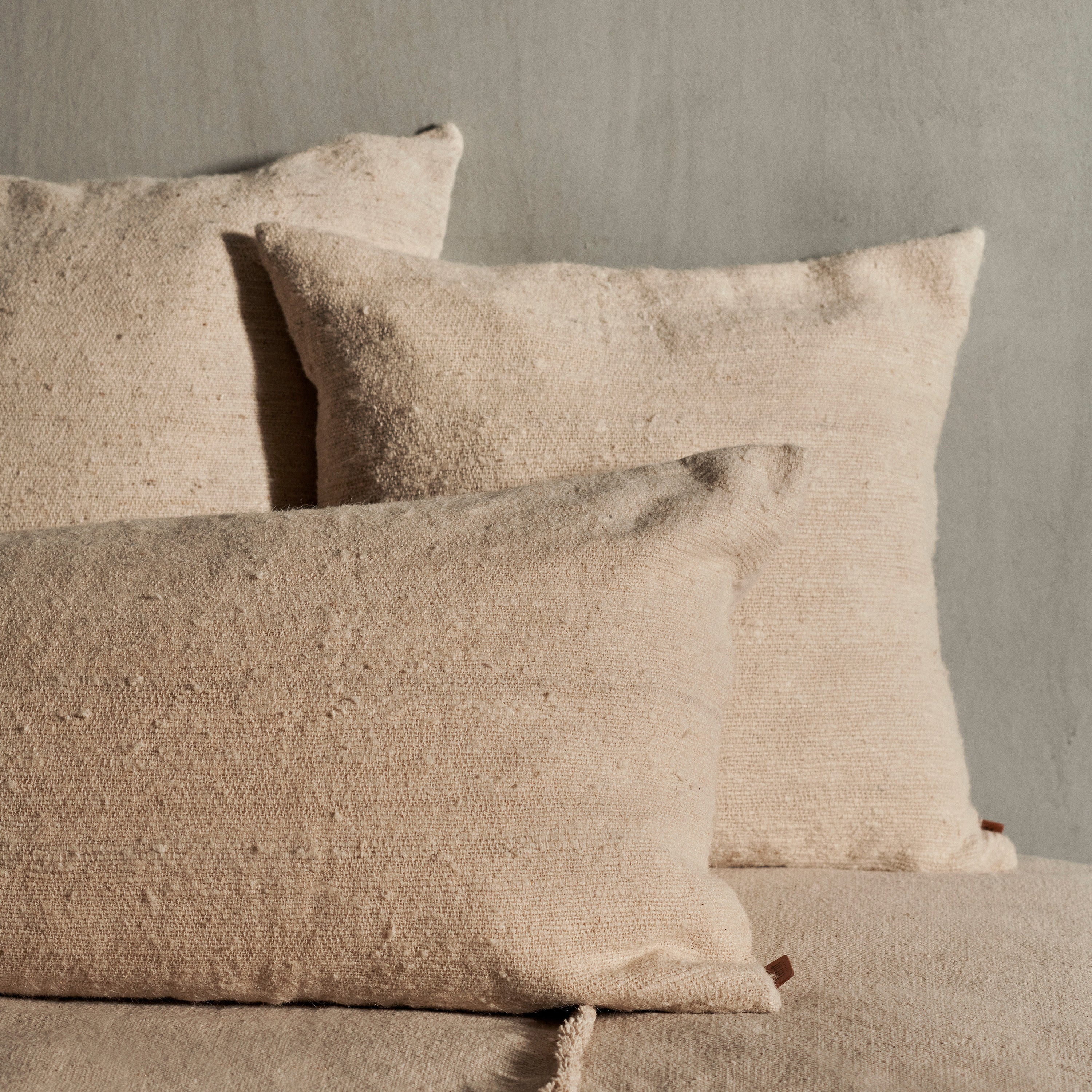Ferm Living Nettle Sierkussen - Long - Natural