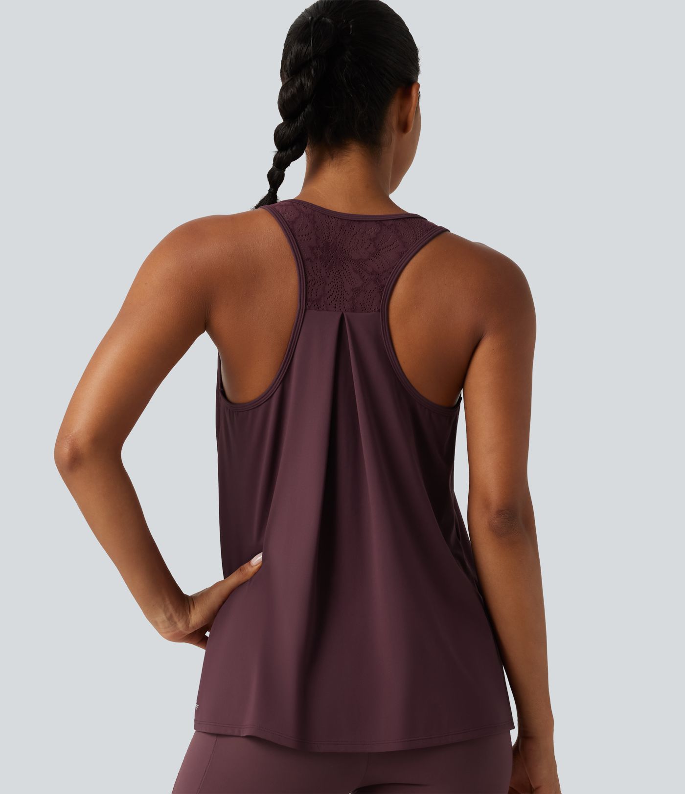 Débardeur de sport SoftlyZero™ Airy effet frais InstantCool à encolure en U, fronces, dos nageur et dentelle contrastée, coupe longue