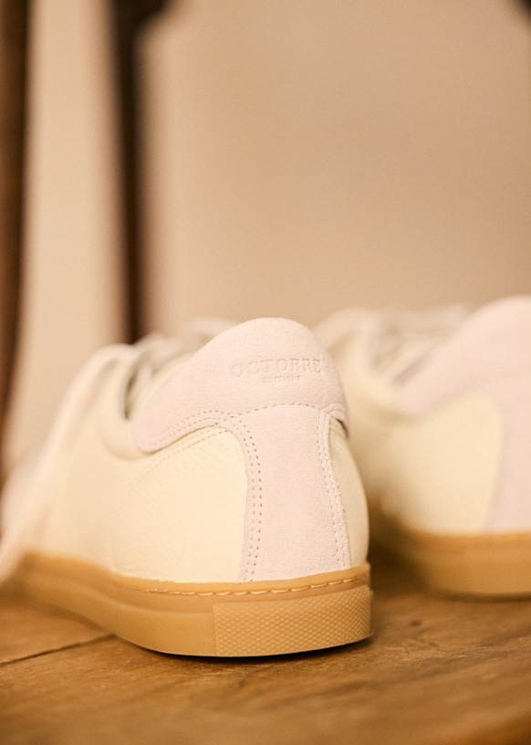 Harper Sneakers
