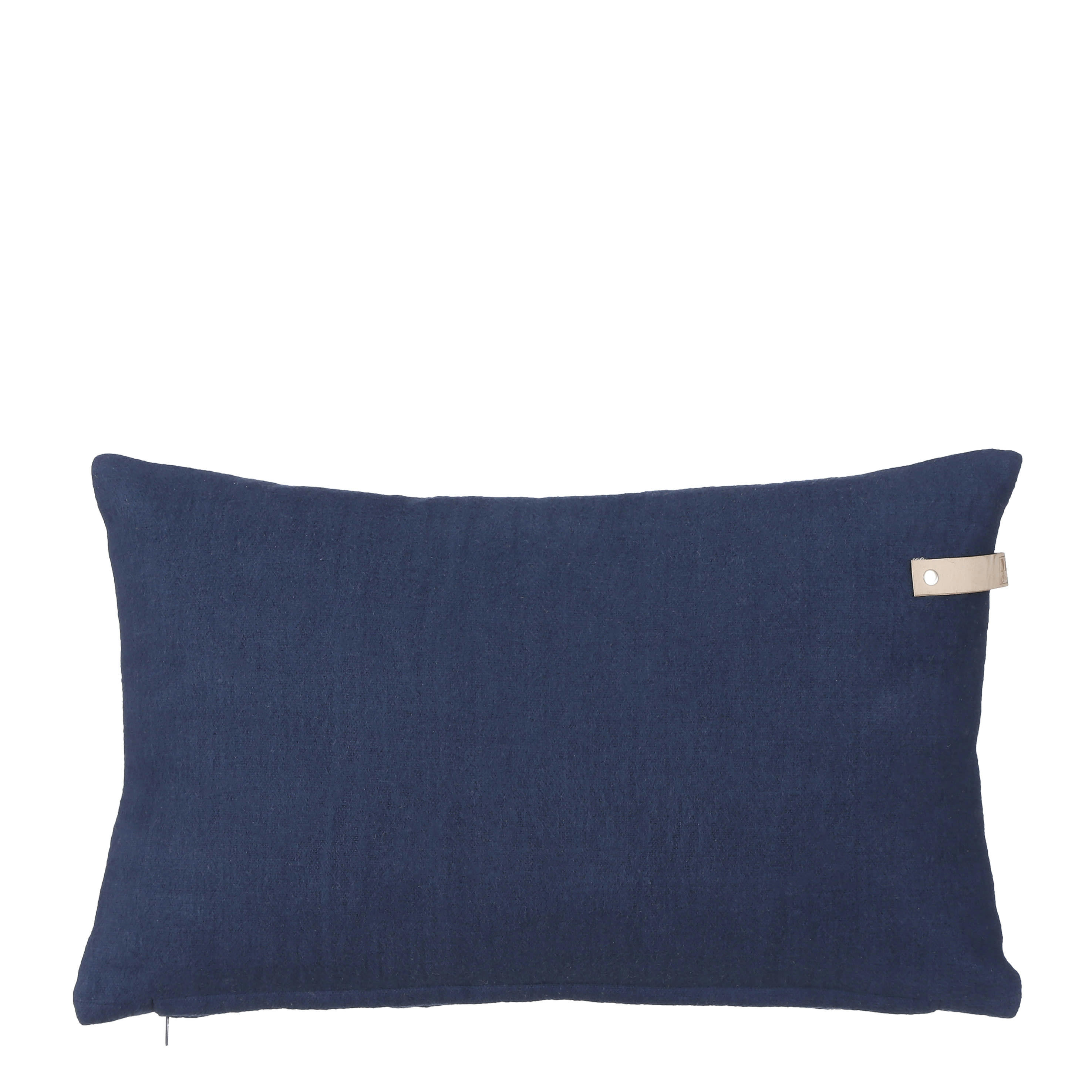 BERING - Coussin en coton bleu foncé 55x35