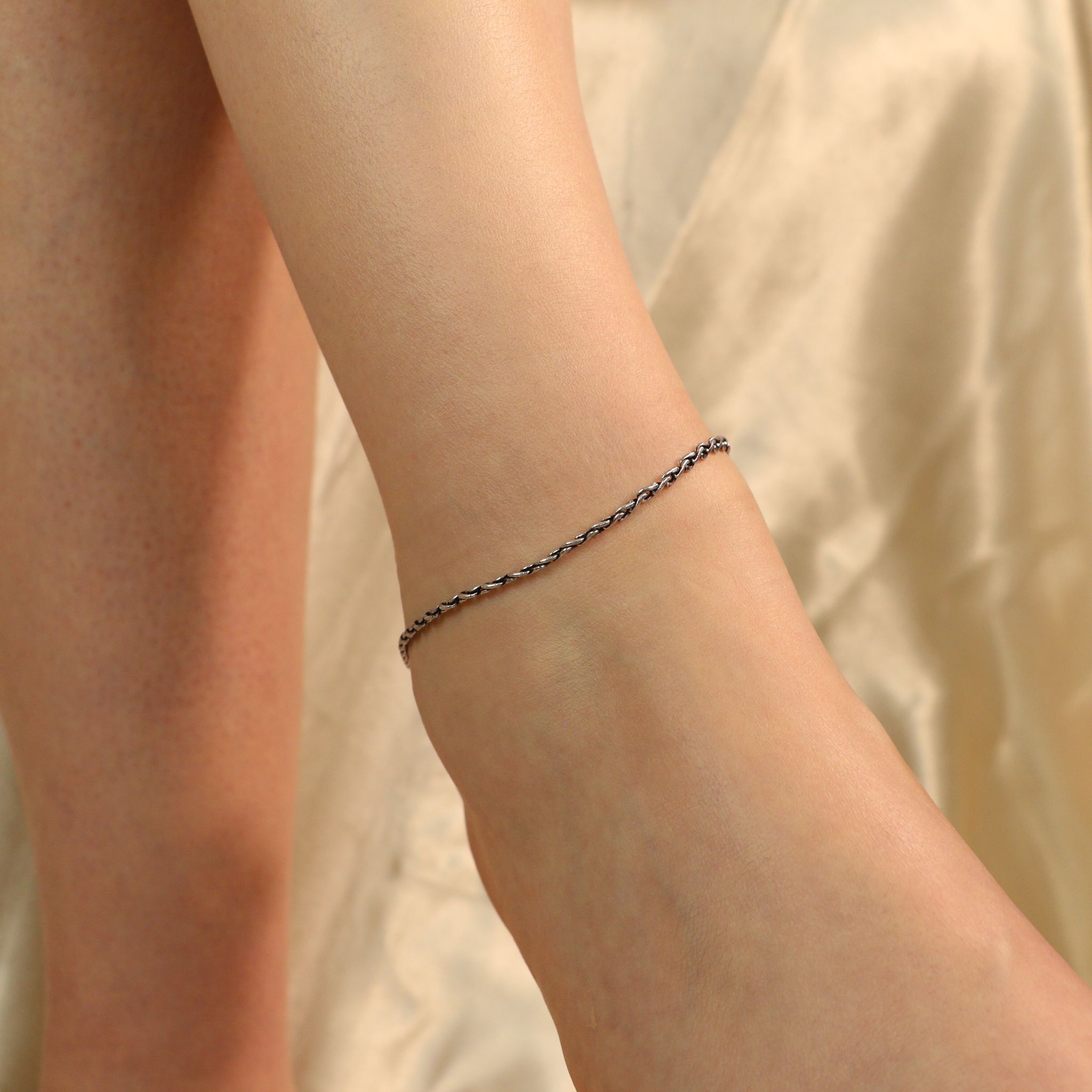 The Colourful Aura Oxidized Silver Plated Twisted Braid Payal Anklet 11-inch