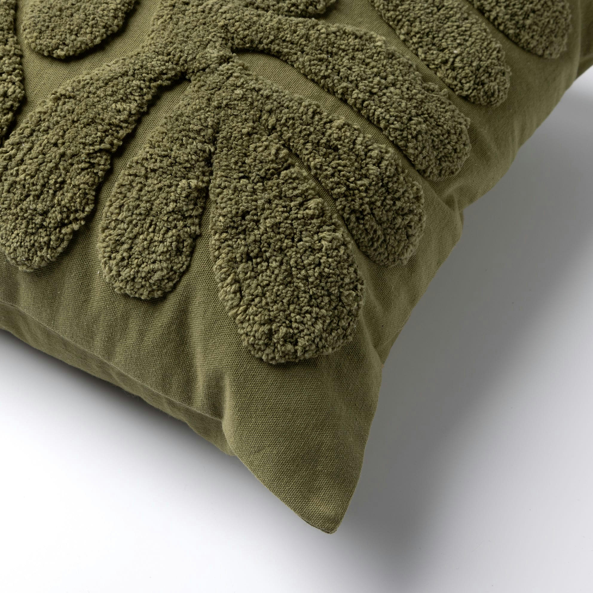 Olivia - Coussin - vert en coton 45x45 cm avec motif fleuri