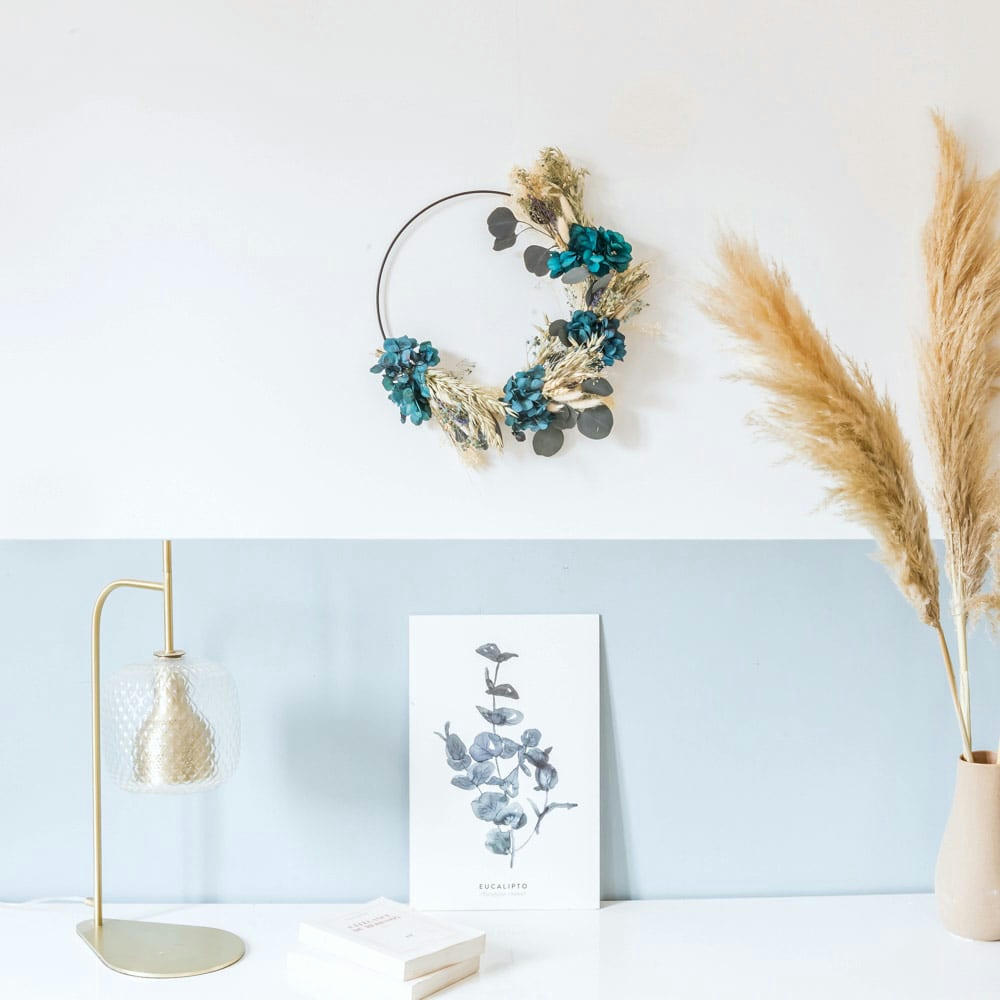 - Couronne murale de fleurs séchées Holly Diamètre 20 cm.