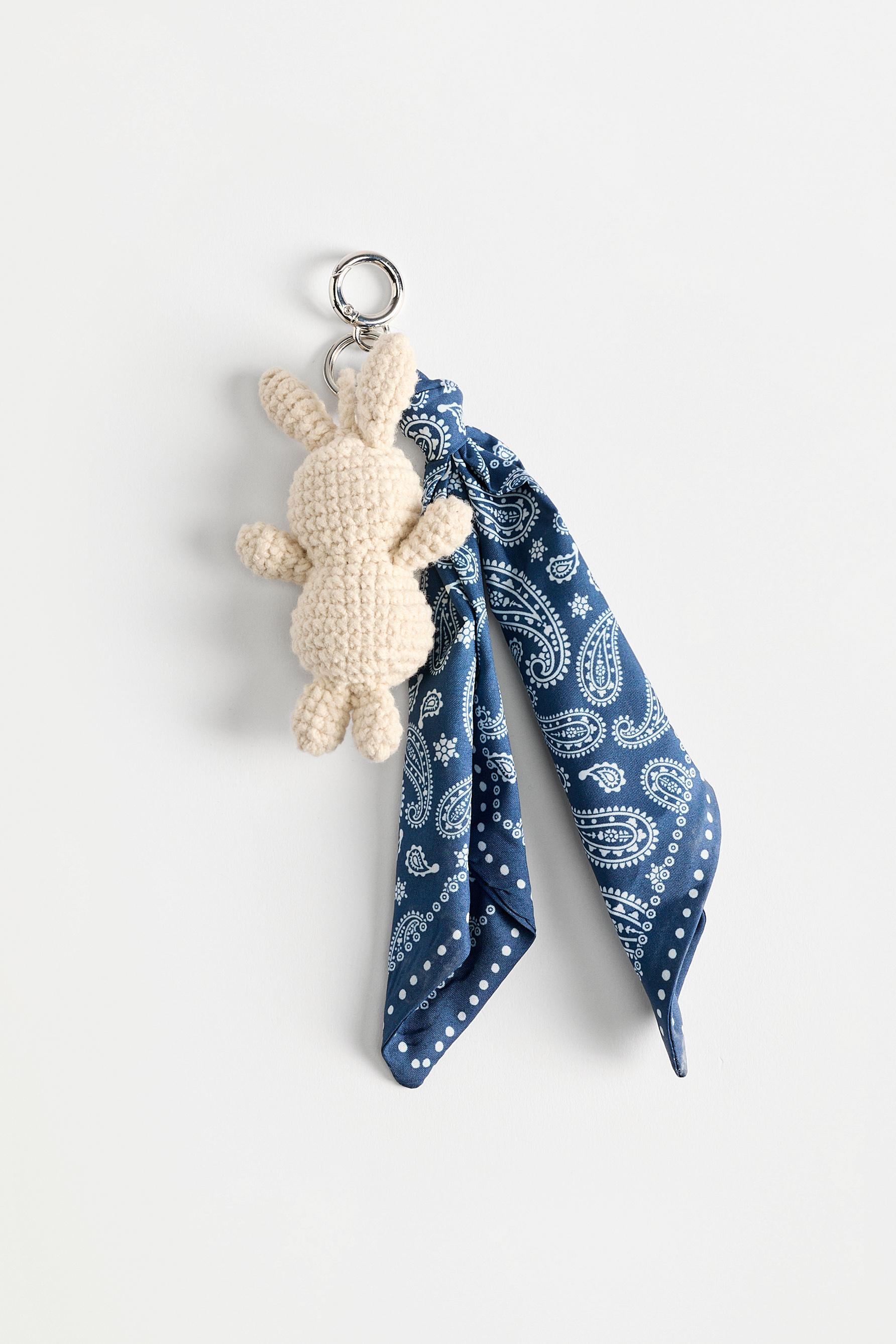 Llavero conejo crochet