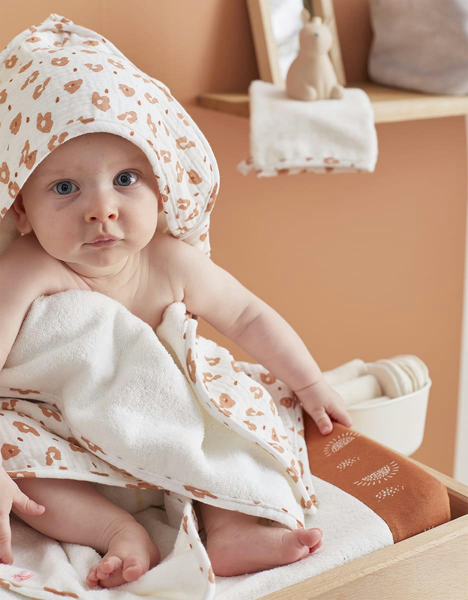 - Set de bain léopard en éponge et mousseline, écru/terracotta