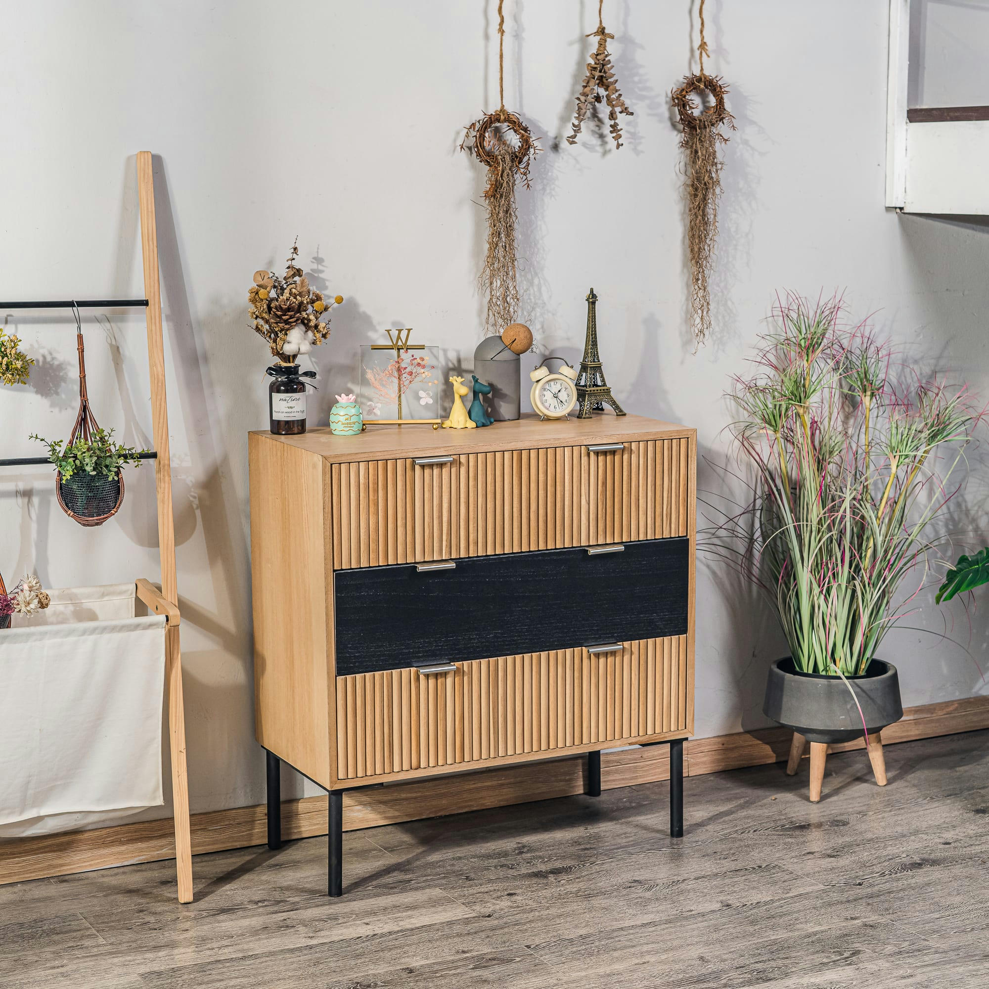 - Commode 3 tiroirs en bois et bois naturel