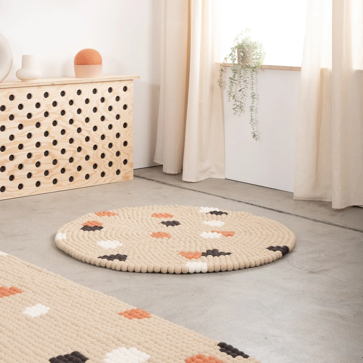 myfelt - Terra Sand Filzkugelteppich rund