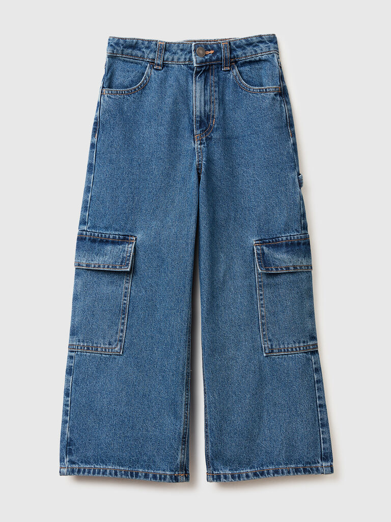 Loose fit cargo jeans
