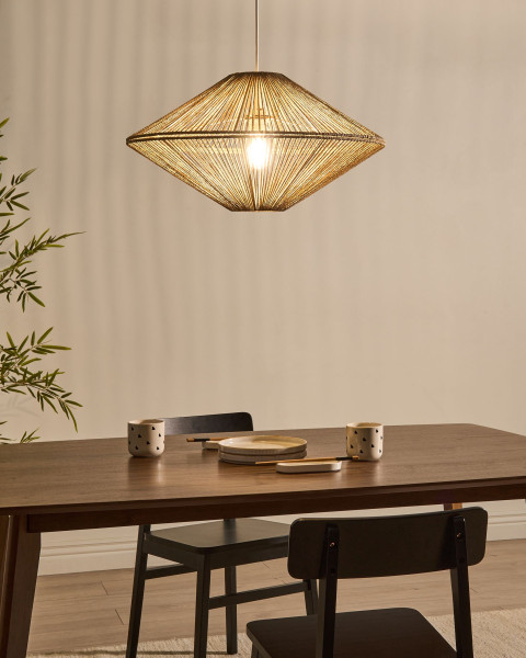 Lampa wisząca z sznurkowym żyrandolem w naturalnym kolorze
