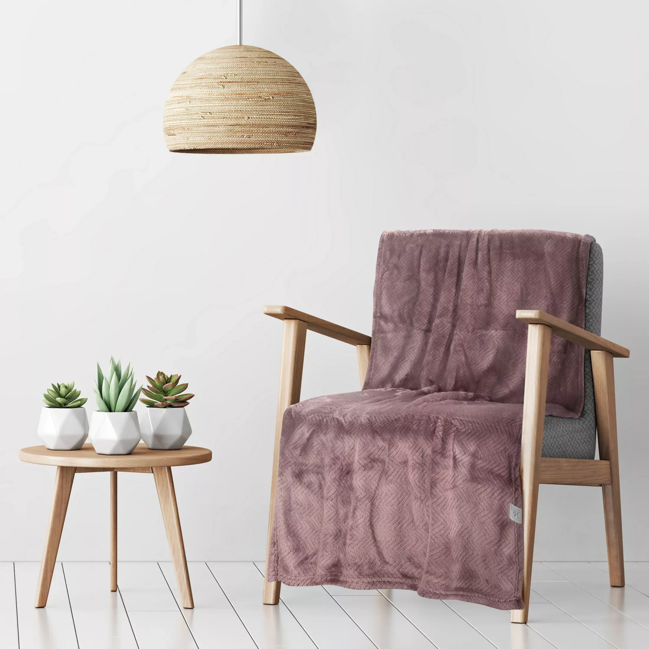 Narzuta na fotel-koc 70x160 cm wrzosowa miękka w dotyku z wytłaczanym wzorem jodełki CINDY 5 Design 91
