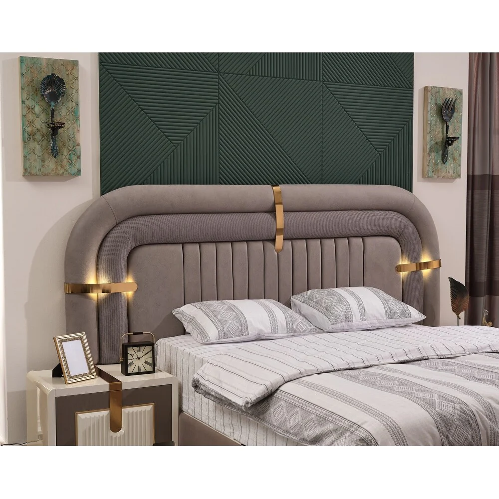 Zuvella Bed Frame, Headboard and 2 Nightstand