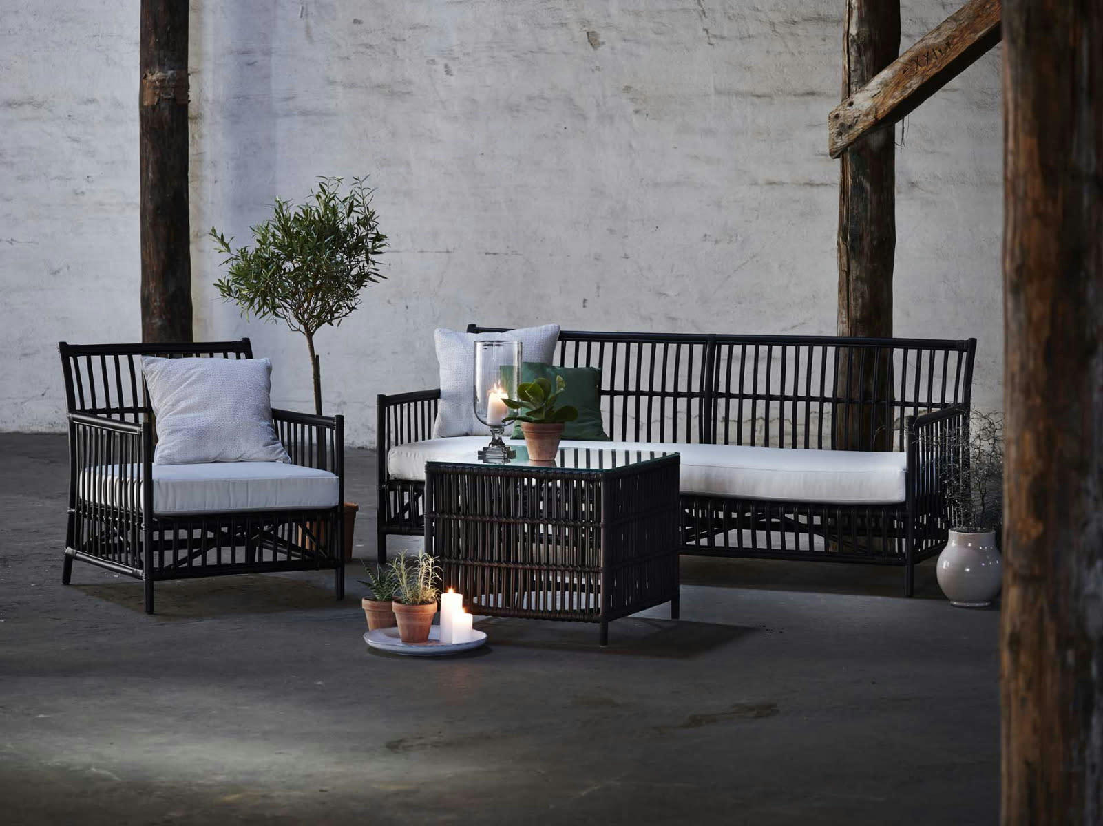 DONATELLO - Tables basse carrée en rotin noir mat