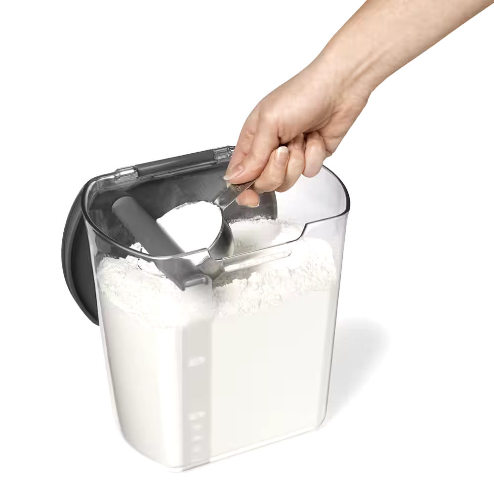 Starfrit Flour ProKeeper Plastic Storage Container with Airtight Seal, 3.7-L