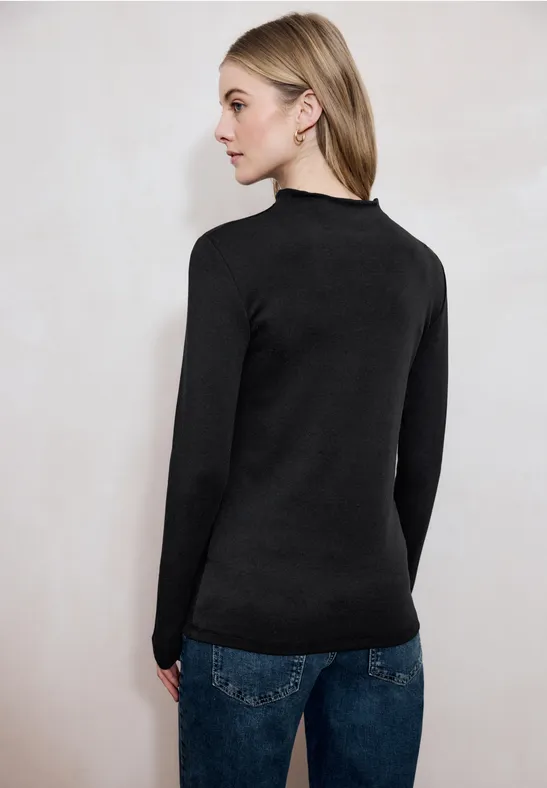 Basic Turtleneck Shirt