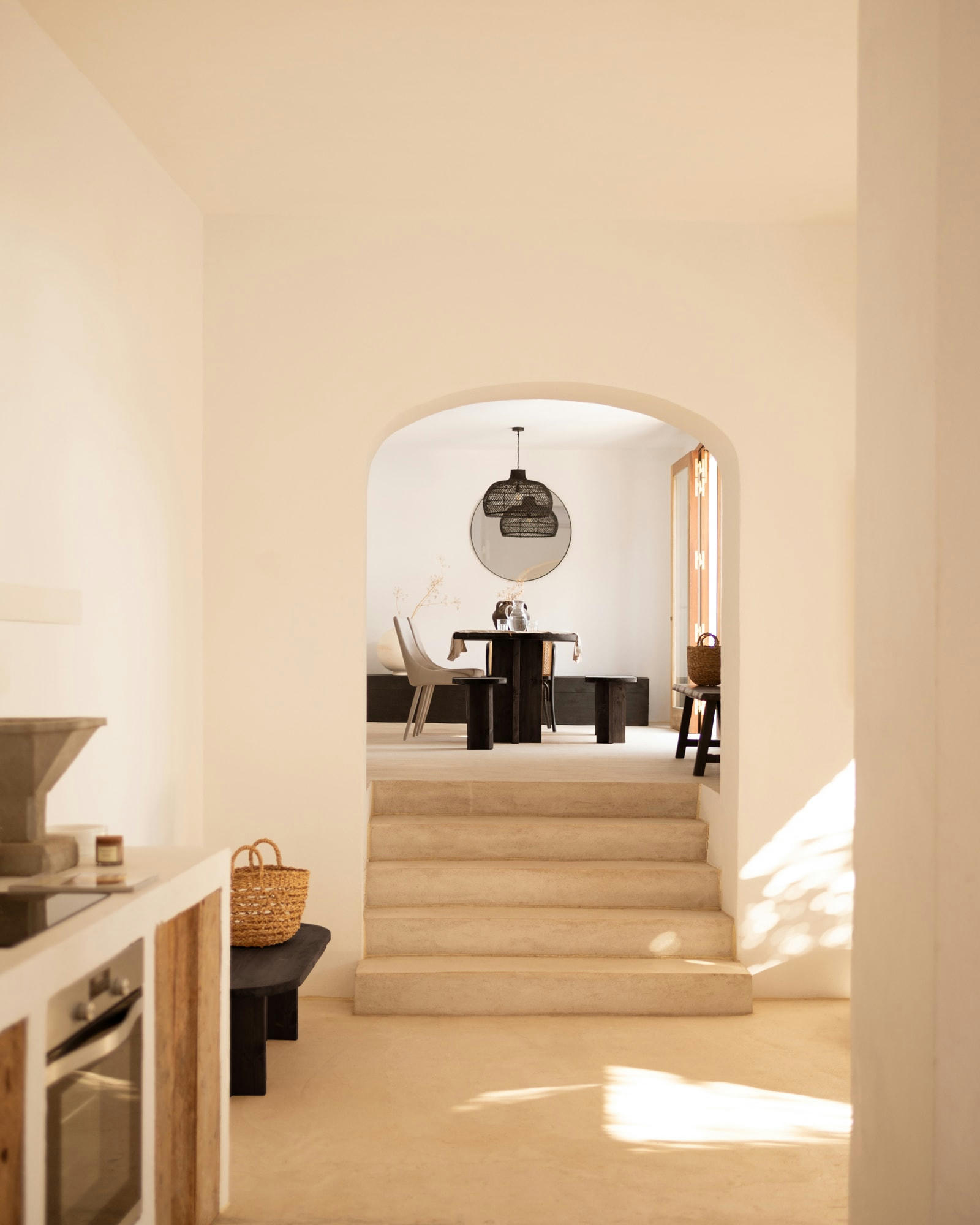 TOKYO - Table à manger ovale en bois de sapin noir 180x80cm