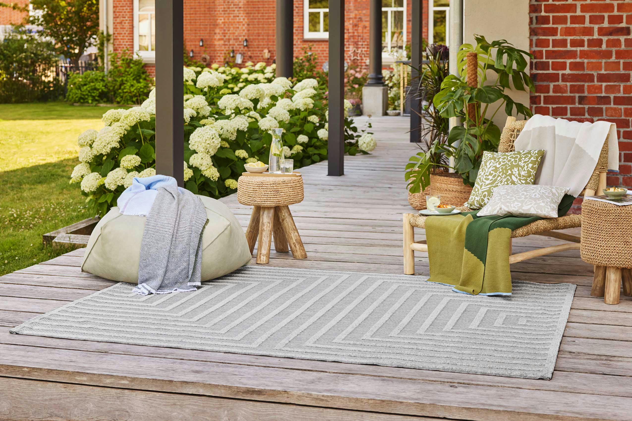 CAROLINA - Tapis intérieur/extérieur graphique à relief gris 120x170