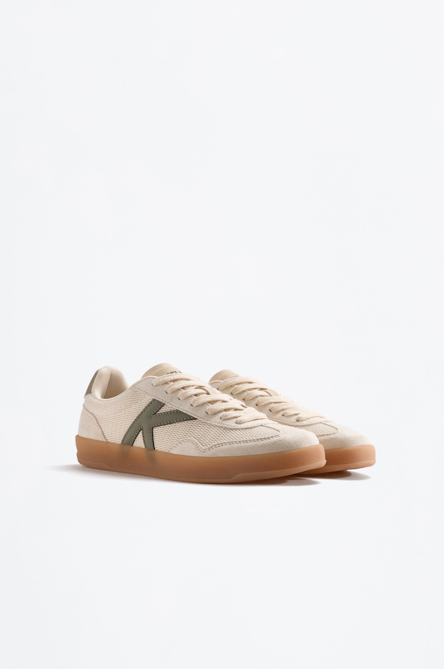 Zapatilla retro Kelme