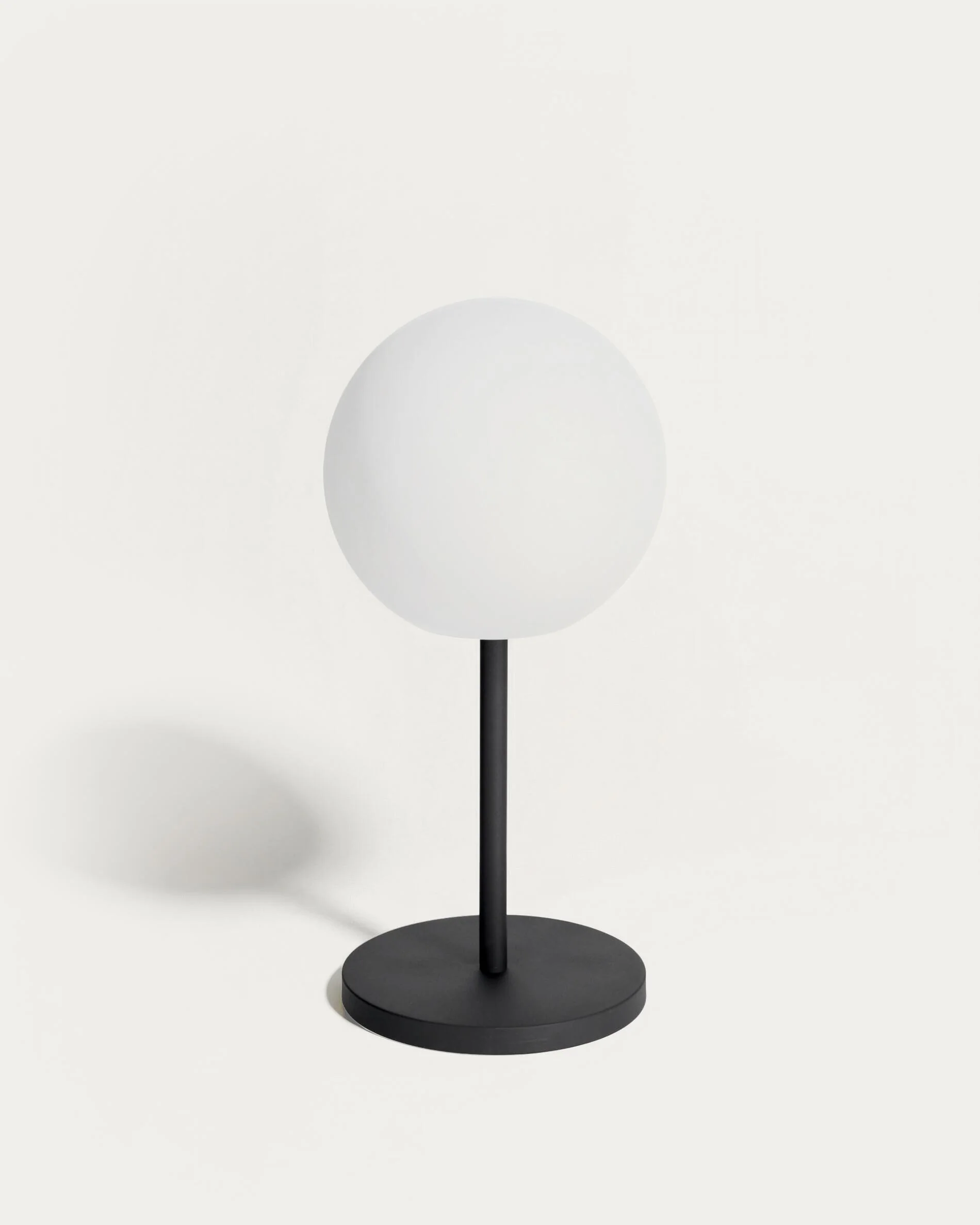 Outdoor Dinesh table lamp in black steel