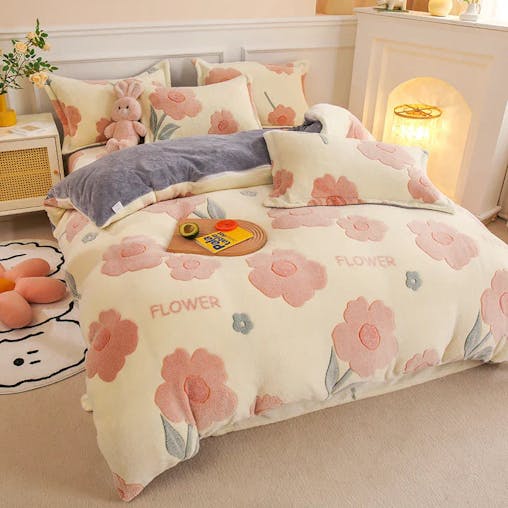 NNEOBA Winter Bliss: Double-Sided Velvet Duvet Cover for Cozy Comfort