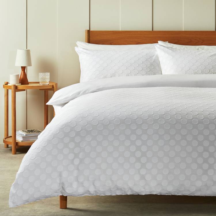 Habitat Cotton Clipped Dot White Bedding Set - Double