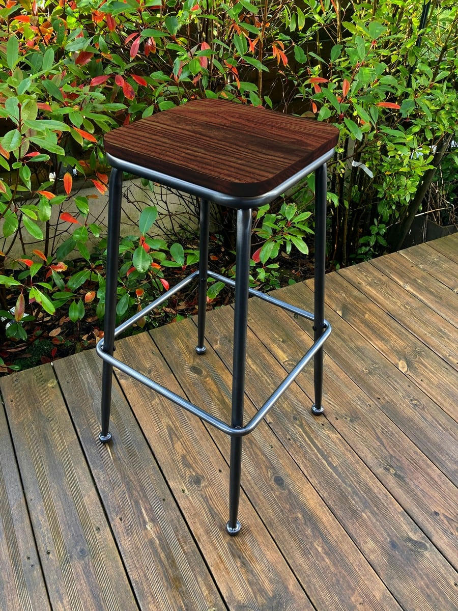 MONTANA - 2 Tabourets en acier et bois foncé