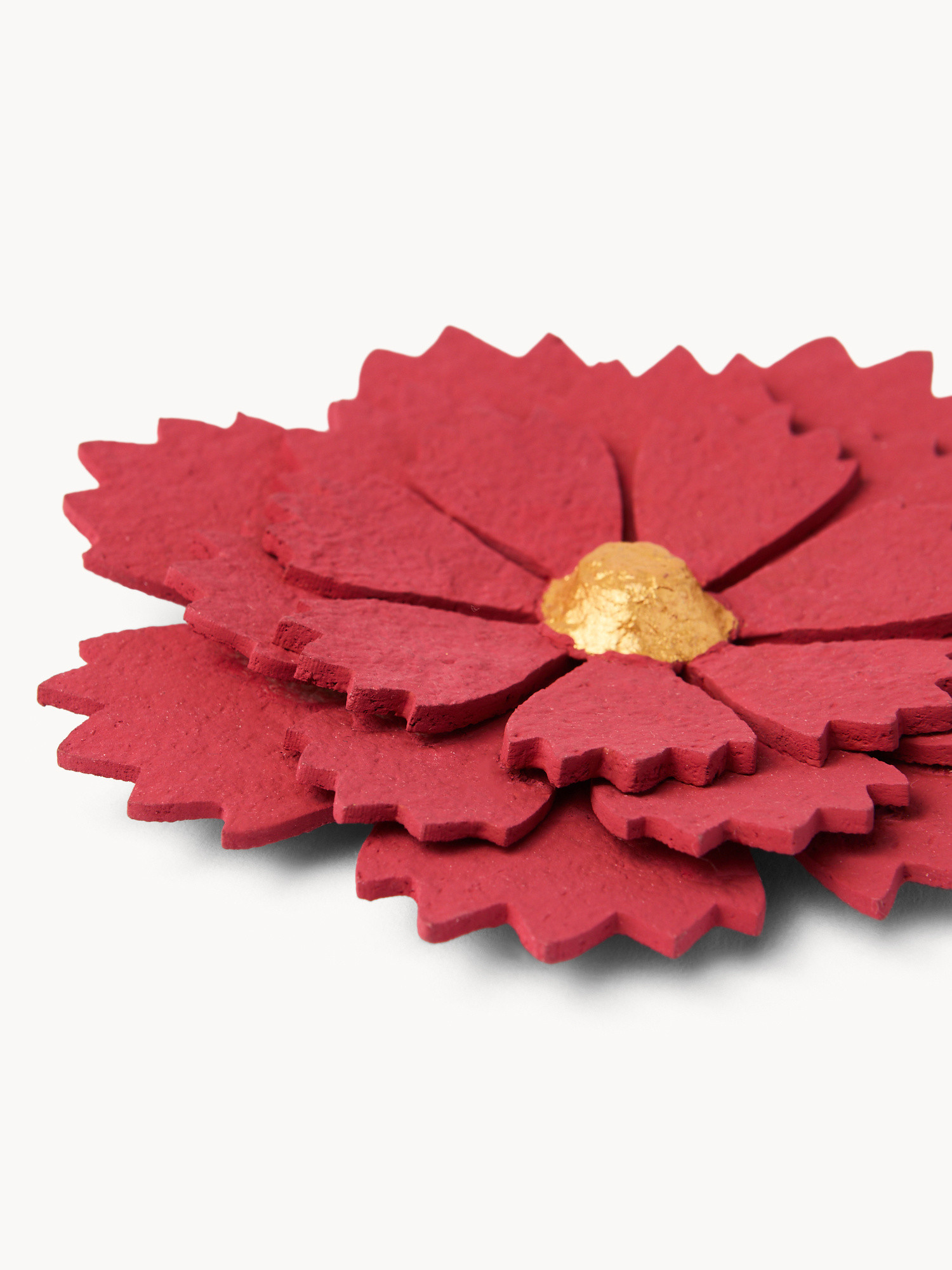 Decorazione natalizia derivante da tessuti rigenerati