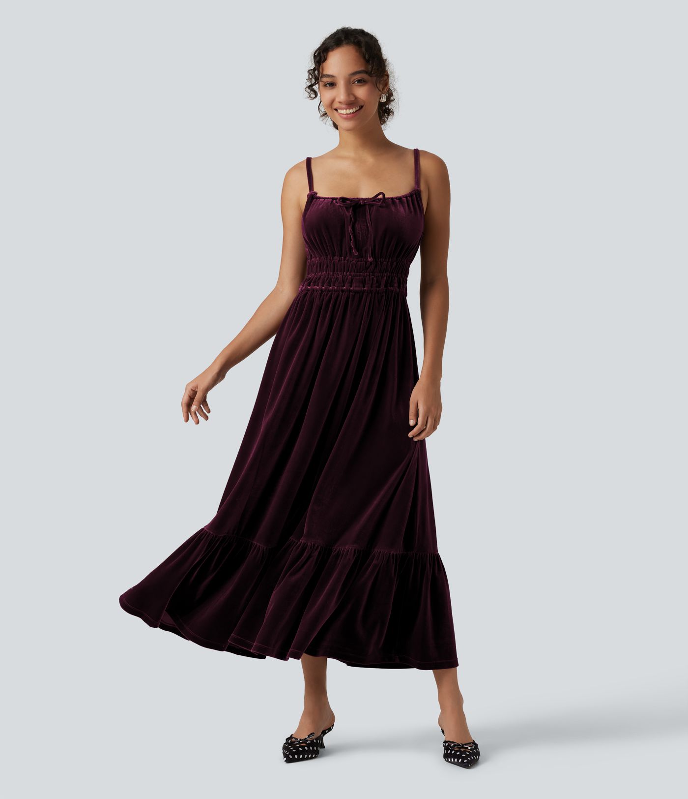 Robe midi fluide style nuisette à encolure carrée, lien devant et fronces