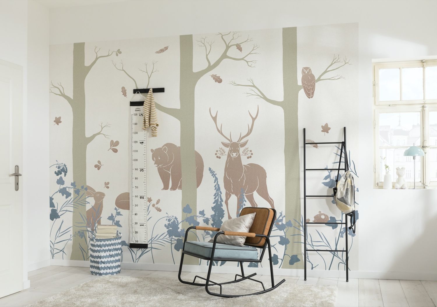 Sanders & Sanders fotobehang bos dieren blauw, beige en zandkleurig - 400 x 280 cm - 611721