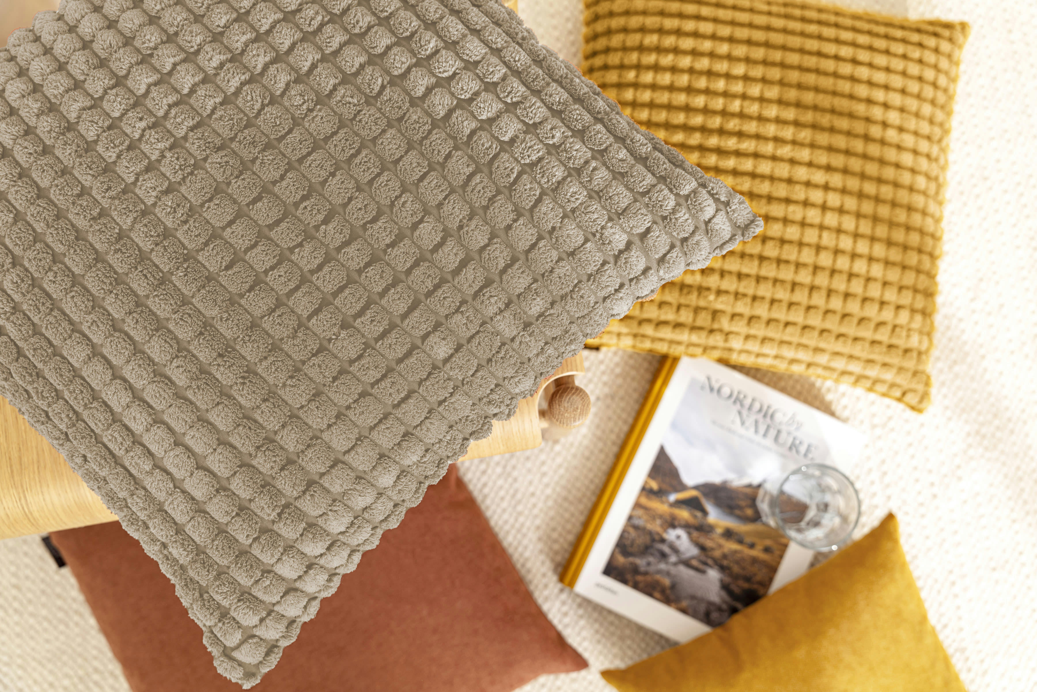 LENOX - Housses de coussin velours toucher doux taupe - Lot de 2 - 50x50
