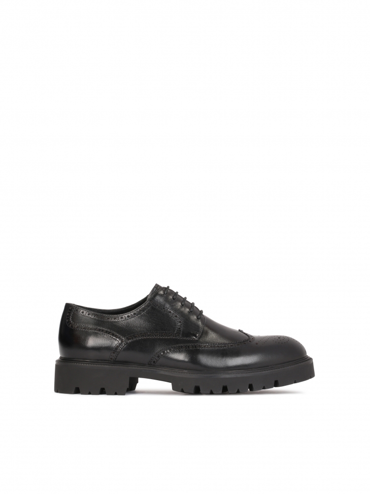 Men’s classic black brogues of genuine leather