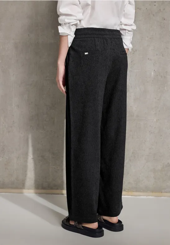 Straight Leg Strukturhose