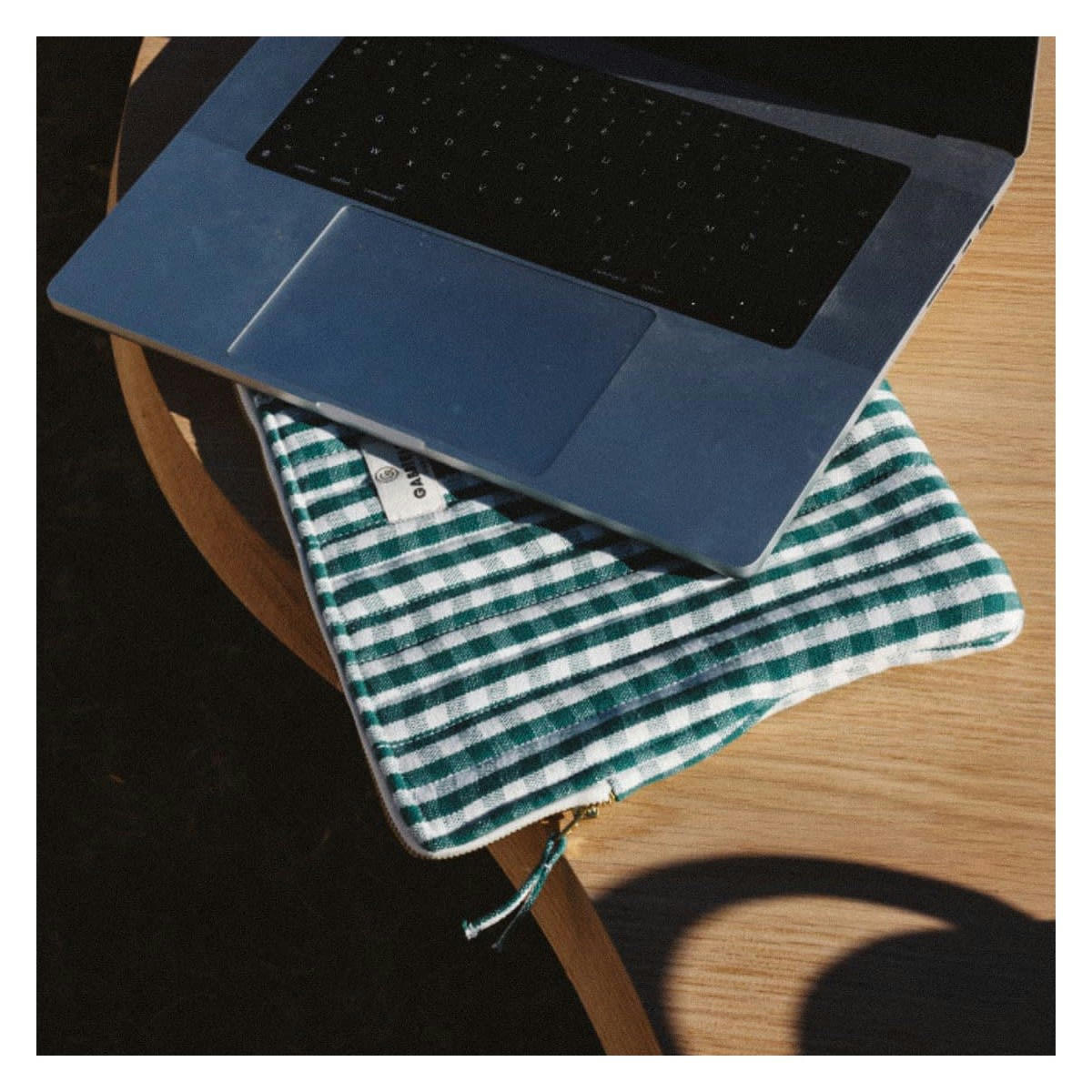 ESCALE - Pochette ordinateur en coton imprimé vichy vert