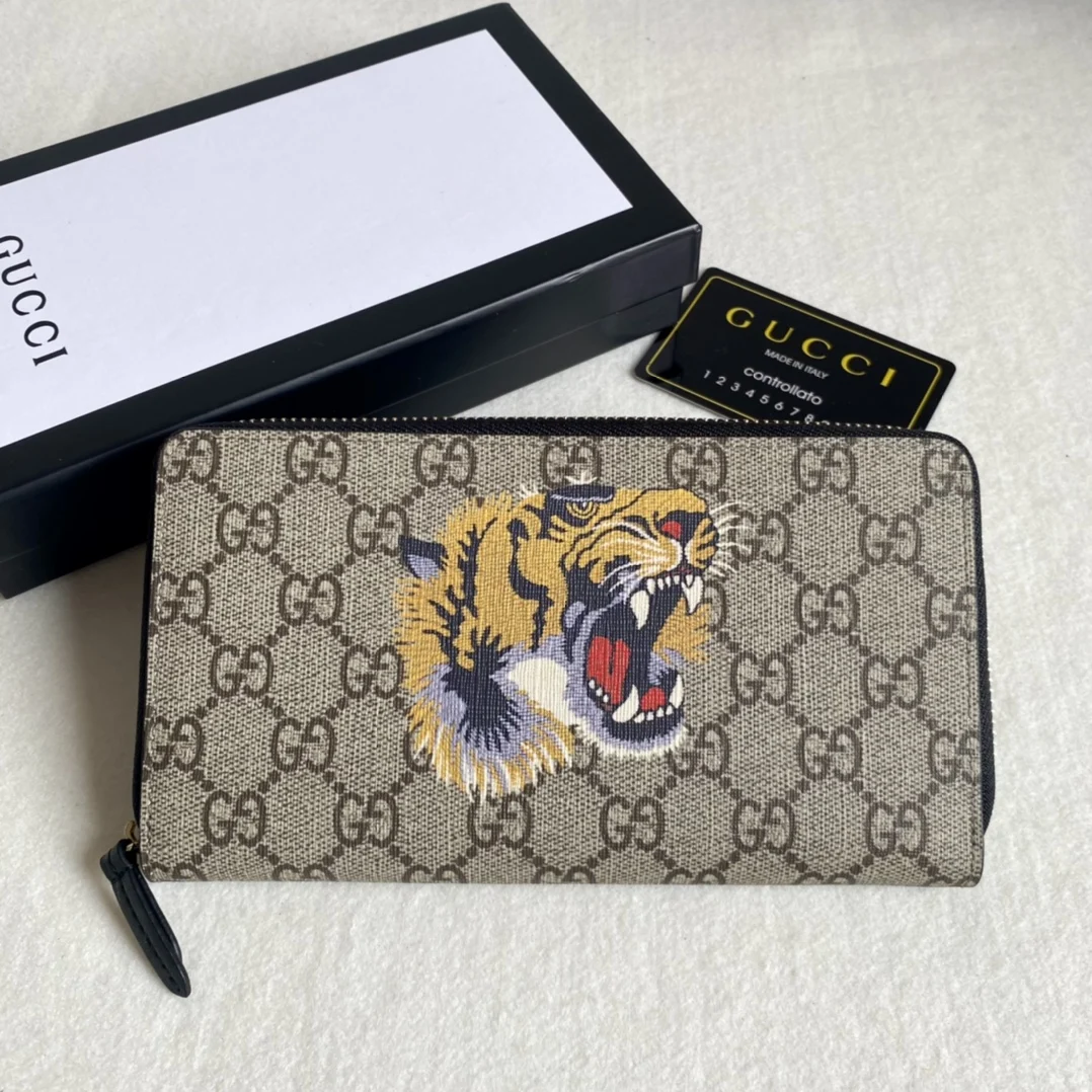 Gucci Unisex GG Supreme Printed Long Zipper Wallet