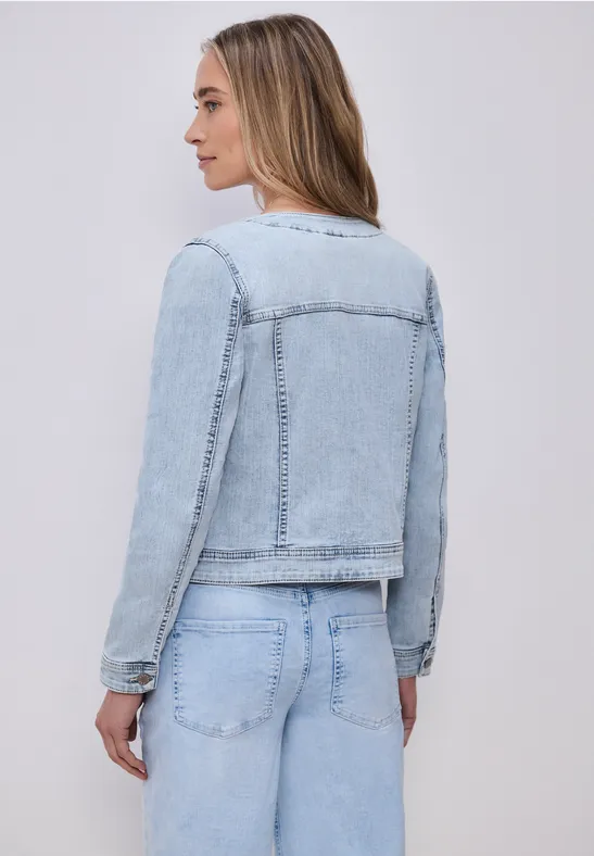 Jeansjacke mit Brusttaschen und Knöpfen