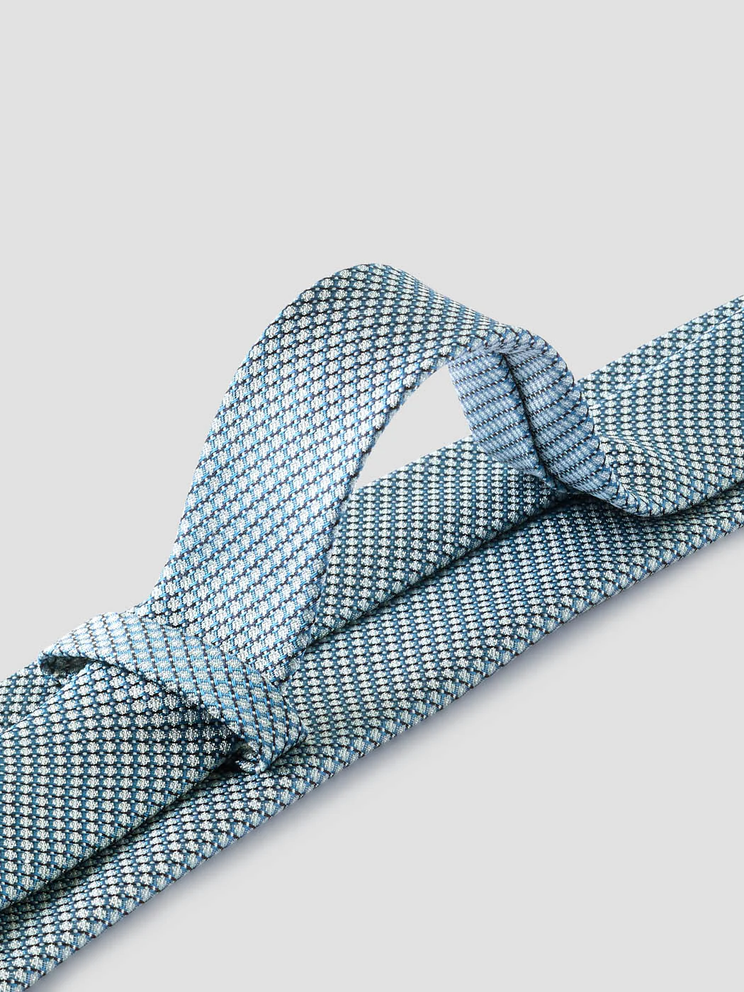 Cravate en soie à micro-motifs