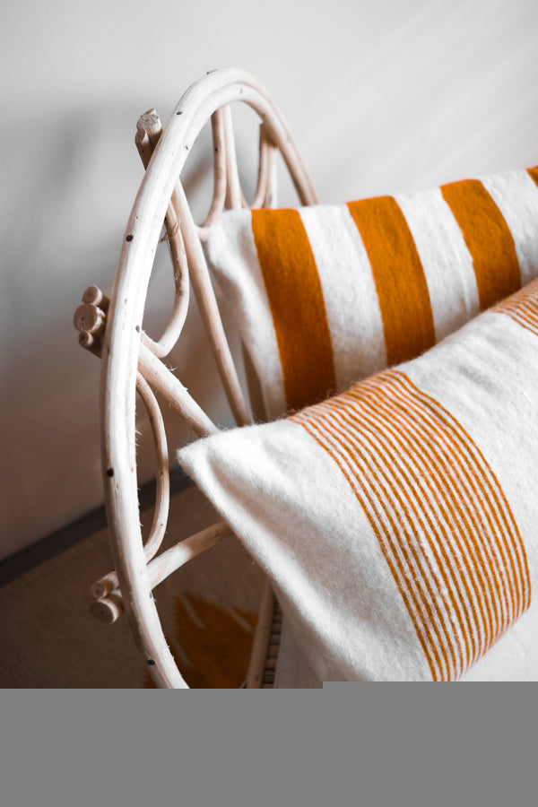 Household Hardware - kussen - Handgemaakt- Mosterd