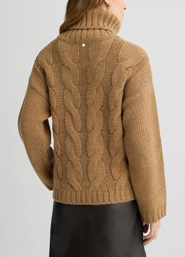 Dolcevita con lavorazione a trecce