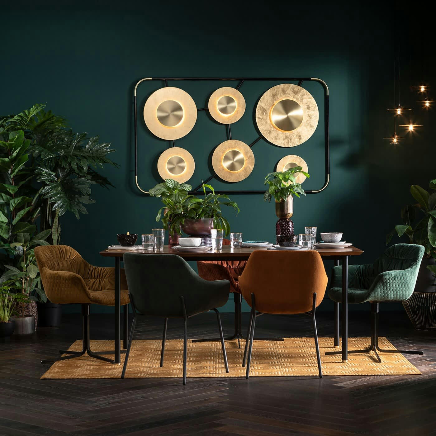 COLMAR - Fauteuil de table pivotant en velours vert et acier