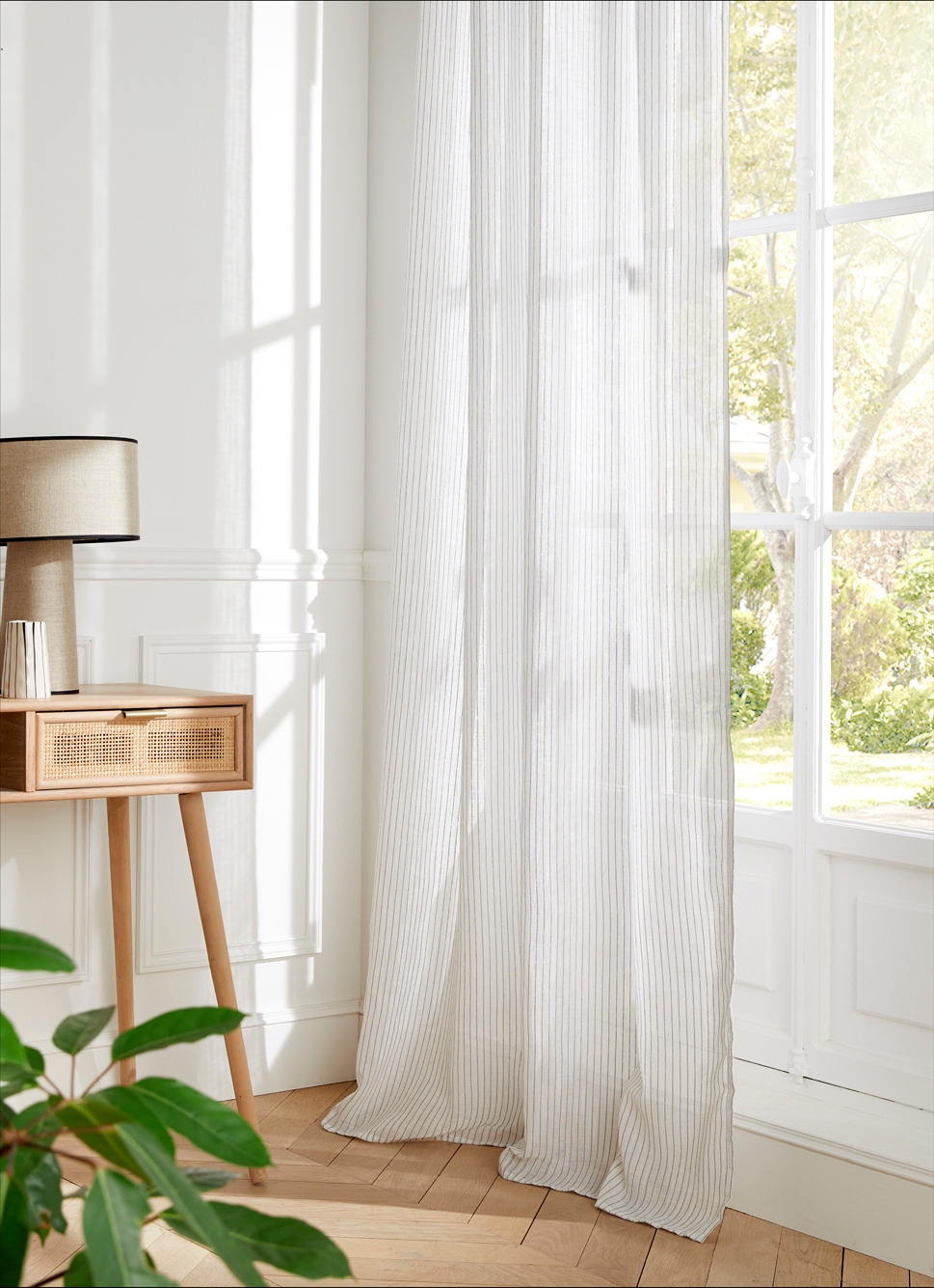 VOILAGE à FINES RAYURES RAPH NATUREL / GRIS